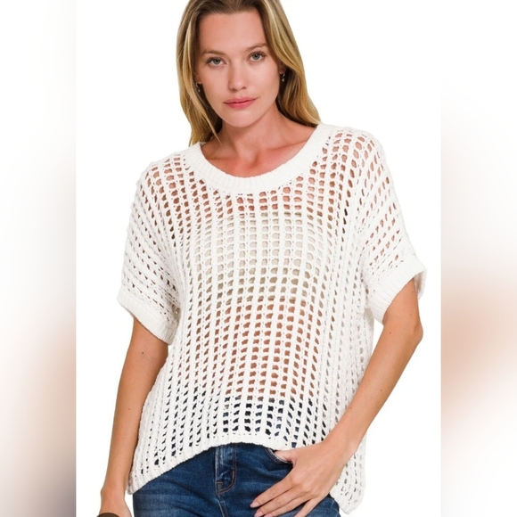 Zenana Outfitters White Knit Top EUC S/M PTP 22 Length 25 - Picture 1 of 5